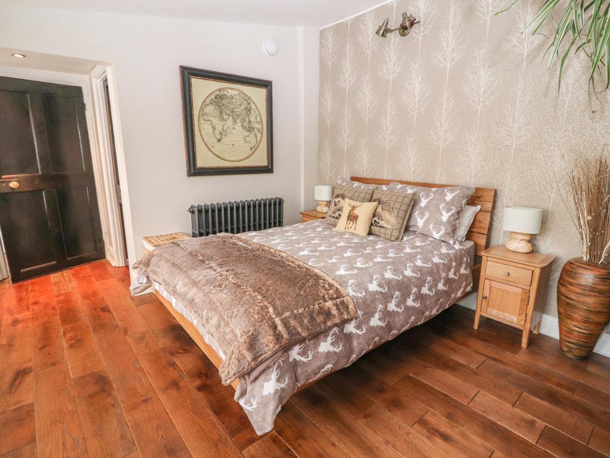 The Cottage The Coach House Рексъм Екстериор снимка