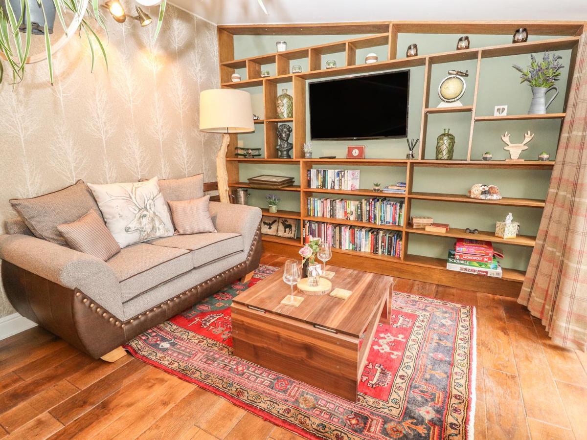 The Cottage The Coach House Рексъм Екстериор снимка